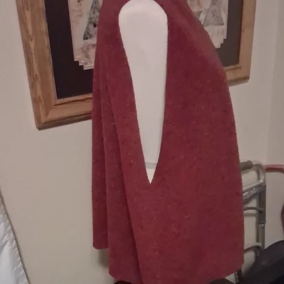 Eskandar V-Neck Sweater in Deep Red - Picture 2 of 4